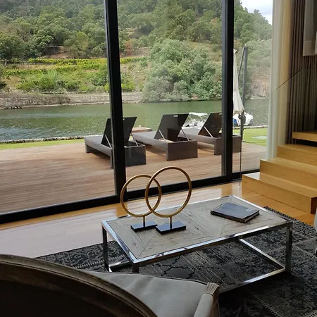Douro Отель Рибадору